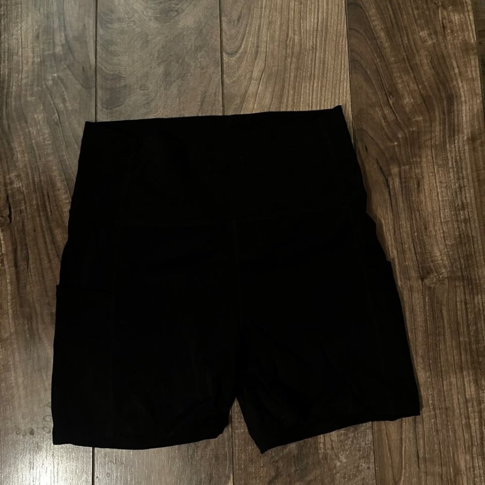 Zyia Black Light n Tight Pocket Hustle Shorts